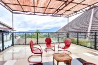 RedDoorz at Alvaro Butik Hotel Citeko Puncak