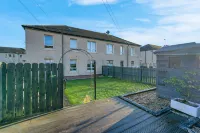 3 Bedroom Apartment - Glasgow Cromdale St - Sleeps 5 - Contractors, Business & Relocations - Condos