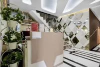 Collection O Yayah Residence - 2-Star