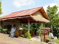 Suwehan Cliff Cottage with Hammock Nusa Penida Hotels near Bukit Teletubbies