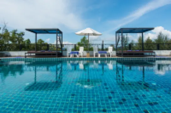 Golden Manora Hotel Bangtao Beach