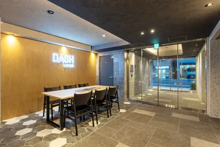 Dash Living Asakusa East Отели рядом с достопримечательностью «Teikyo Heisei University»