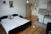 EUWA AIRPORT APARTMENT Hotels in Surcin