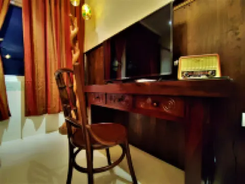 Boutique Studio - Riverine Diamond