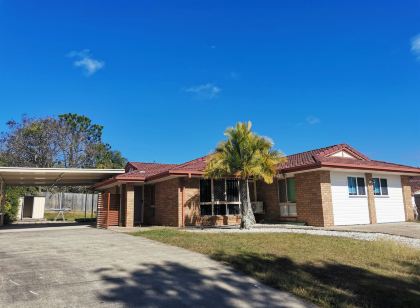 Coopers Plains Home Stay (15m train to CBD)