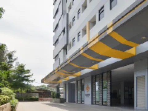 Cove Aspena Residence Hotels in Batuceper