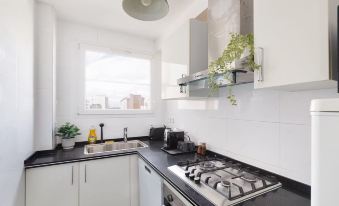 Cozy apart near Père-Lachaise