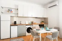 Starflat | Gorgeous central apartment next to NDK - Homestays