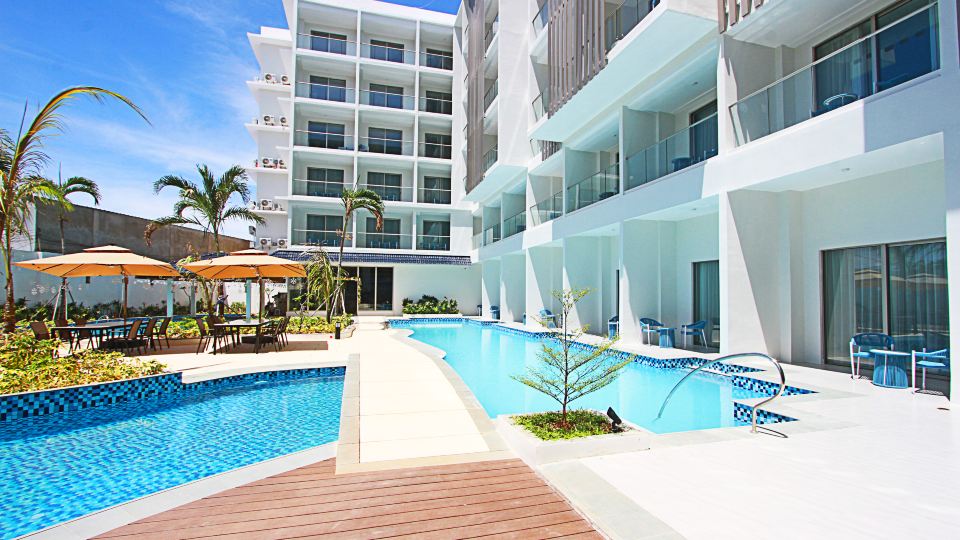 Luxu Hotel and Resort