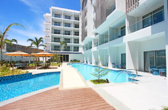 Luxu Hotel and Resort Hotel di 
