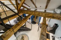Lumina spacious 2-levels apart - 民宿