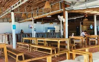 Mad Monkey Kampot - Hostels