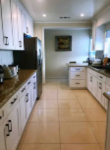 Alhambra Private Suite with Bath & Parking