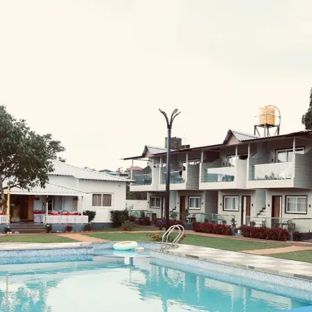Serene Resort Отели в г. Авакали