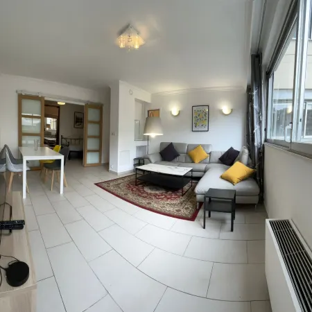 10 min walk to metro, 2 bedrooms, la défense, parking