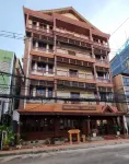 Khampiane Hotel (2 minute walk to Vientiane Night Market)