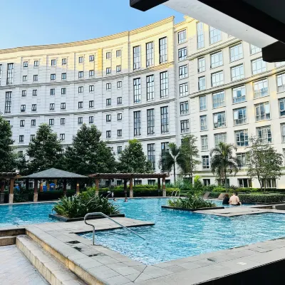 We Vibe Condo Stay at 81 Newport Blvd across the airport NAIA 3 Hôtels à proximité de : Centre commercial Newport Centre