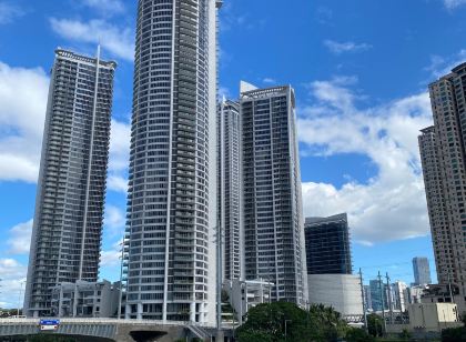 Cozy place near Poblacion and Rockwell