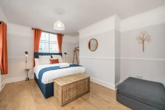 Host & Stay | Seel St Townhouse Apt II Hotels in 