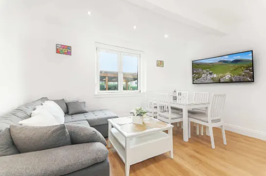 愛丁堡「Zen & Bubbles」私享按摩浴缸公寓