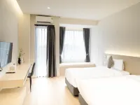 Louis Residence Hotel - balcony