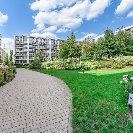 Lumina spacious apartments with parking in Warsaw