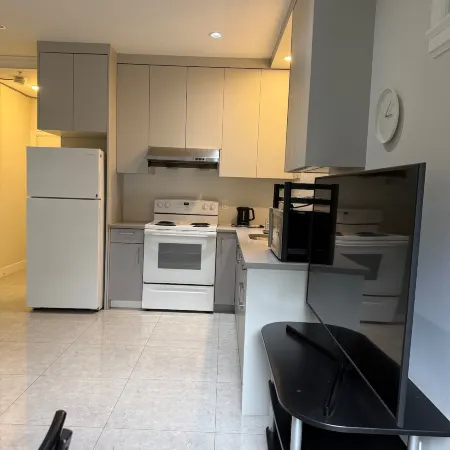 Cozy 2BR Private Suite | Near Transit | Quiet Area