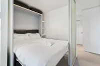 Urban Studio Retreat | Melbourne CBD Living - C27