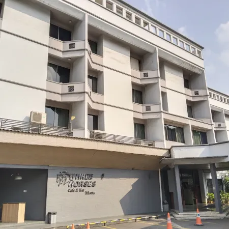 SNUZ Hotel Menteng