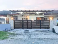 Cozy 4-Bedroom House BBQ Event at Klang by HCK - Pools
