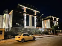 grand diker port residence