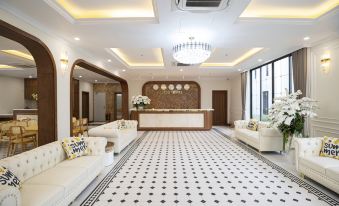 Tra Co Luxury Hotel