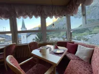 Hotel Restaurant Escher - พร้อมอาหารเช้า