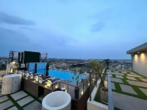 The Skyluxe