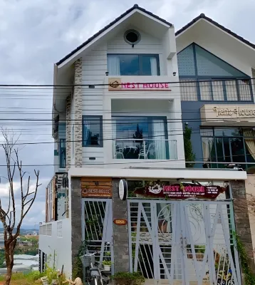 NEST HOUSE Homestay Các khách sạn gần Đồi Thông Lạc Dương ĐT 722