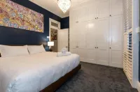 Millers Point Home Harbourside Hotels in Millers Point