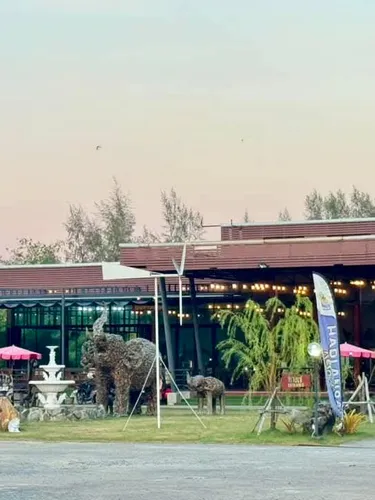 รูปภาพของหาดลานทราย รีสอร์ท