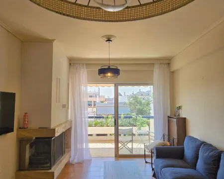 Spacious 3BR Apt w/ Large Balcony|Near Metro & ACS Hotels in Chalandri