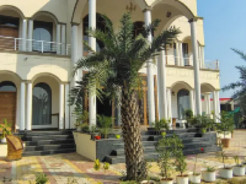 Perrys Cottage Hotels near Khait Parvat Temple