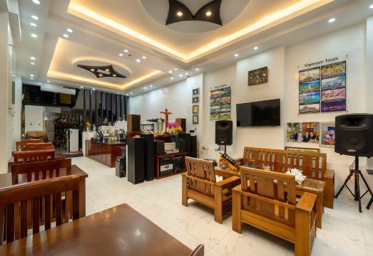 골든 벨 홈스테이 정원 뷰