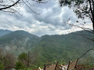 Farmer's Hill Campsite Mountain-View Tent (3-7 P)
