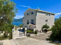 Villa Mare Отели в г. 