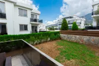Black Jack Apartment next to Chamada Hotel Casino by HolidayKeys - parking