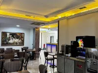 Denizli Hotel アクサライ周辺のホテル