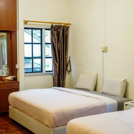Brinchang Town Semi-D Villa 4 Bedroom by Amy Cozy