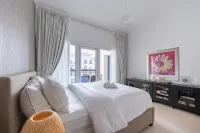 Luxury 2BHK | Near Yas Waterworld & Warner Bros - acceptant les animaux
