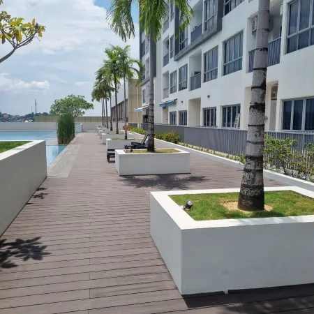 Near Ferry Terminal. COZY Studio Condo With Swimming Pool. 1120
