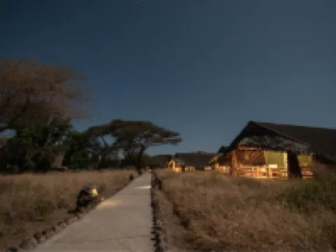 Kibo Safari Camp, Amboseli Hotels in Kimana