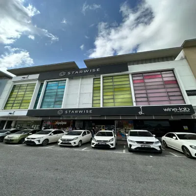 Saradise Point Stay Hotels near Malaysia-China Friendship Park