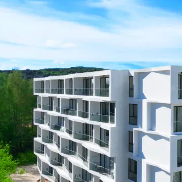 Laya Suites and Residences Hotel dekat Pantai Layan